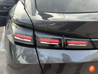 Peugeot 408 408 Allure Pack Puretech 130 EAT8 - 5P (2023)