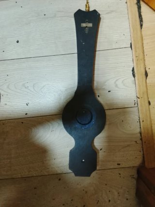 Ferloj antiguo de pared