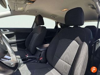 Kia Ceed 1.6 MHEV iMT 100kW (136CV) Drive