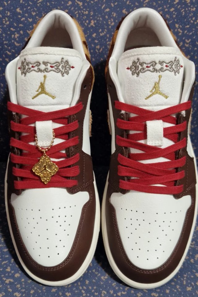 Zapatillas Nike Air Jordan 1 Low "Año del Caballo"