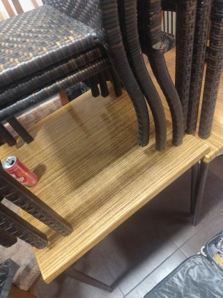 Sillas y mesas de comedor