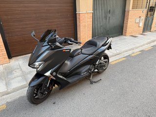 Yamaha Tmax 530 SX 2017 Negra