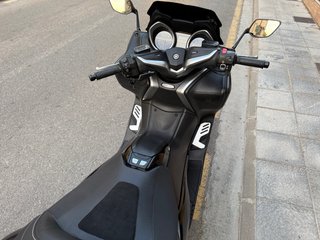 Yamaha Tmax 530 SX 2017 Negra