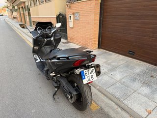 Yamaha Tmax 530 SX 2017 Negra