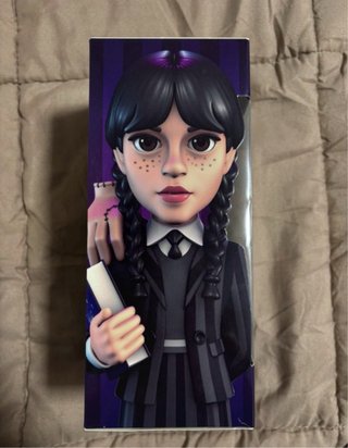Figura Coleccionable Wednesday Addams Minix
