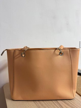 Bolso Guess Beige y Dorado