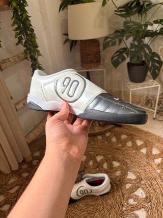 Zapatillas Nike Total 90 Grises y Blancas