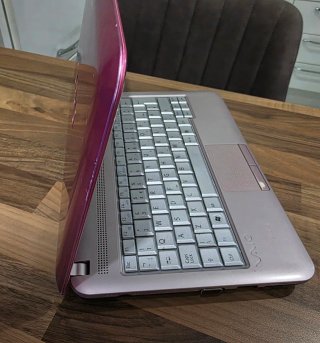 Mini Portátil Sony VAIO Rosa
