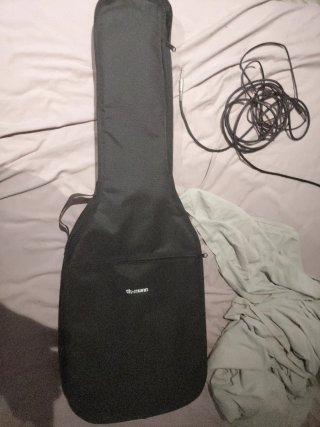 Guitarra Harley Benton ST-20 BK + Amplificador