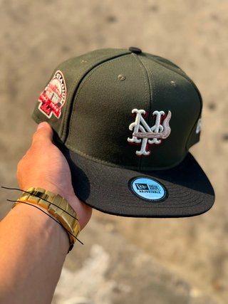 Gorra NY New Era Negra y Verde Oliva