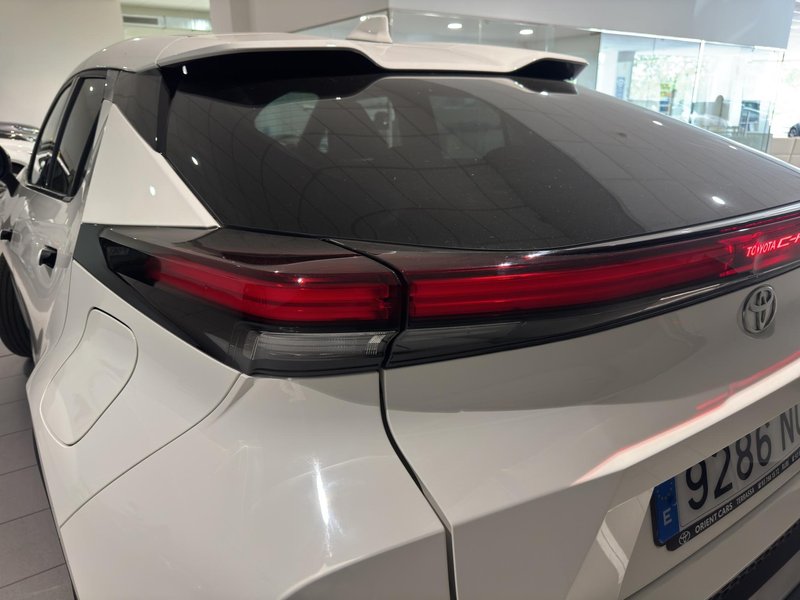 Toyota C-HR 2025, foto 30