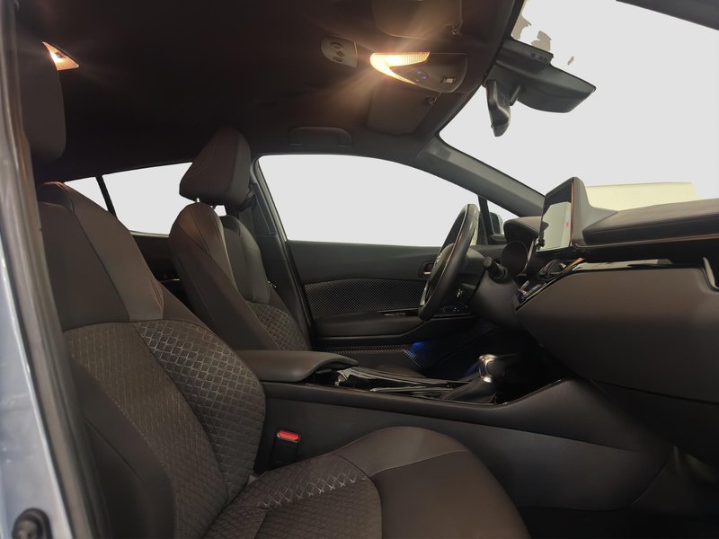 Toyota C-HR 2022, foto 6