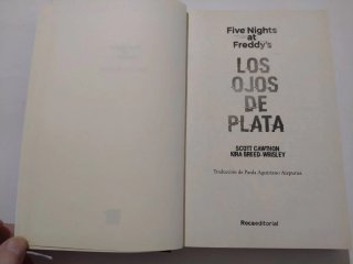 Libro Five Nights at Freddy's: Los Ojos de Plata.