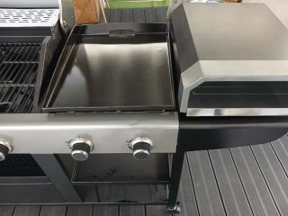 Barbacoa de gas nueva a estrenar