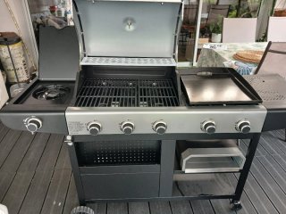 Barbacoa de gas nueva a estrenar