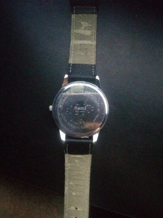 Reloj Sami Pulsera Negra y Esfera Plateada