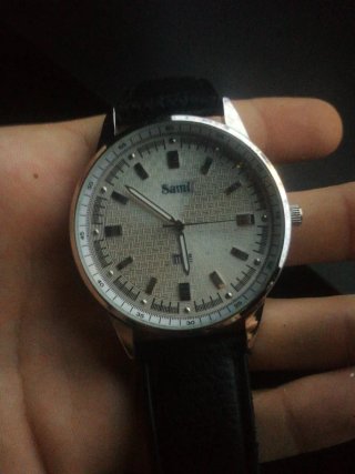Reloj Sami Pulsera Negra y Esfera Plateada