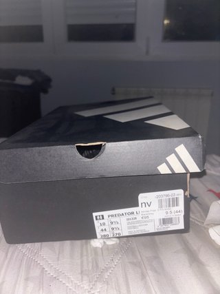 Zapatillas adidas predator de futbol negras y roja