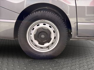 Opel Vivaro L1 9 PLAZAS