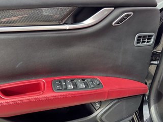 Maserati Ghibli 3.0 V6 DS 275CV RWD