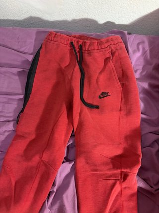 Conjunto Nike Tech Fleece Rojo