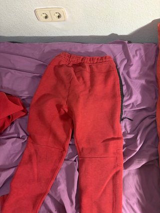 Conjunto Nike Tech Fleece Rojo