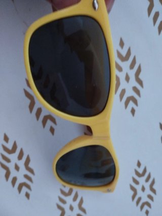 Gafas de sol amarillas