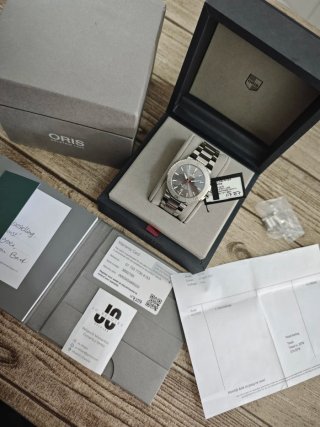 Oris Aquis Date Relief 01 733 7789 4153-07