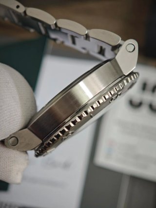 Oris Aquis Date Relief 01 733 7789 4153-07