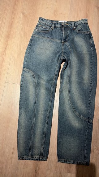 Pantalones vaqueros desgastados