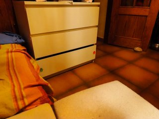 Cajonera blanca 12€