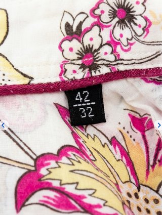 Blusa floral rosa y blanca
