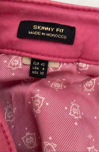 Pantalón pitillo rosa