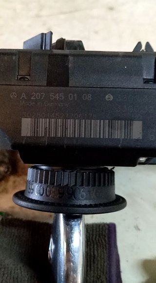 Antirrobo / llave a2075450108 mercedes-benz 239082