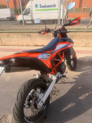 KTM 690 SMC R Supermoto Naranja/Azul