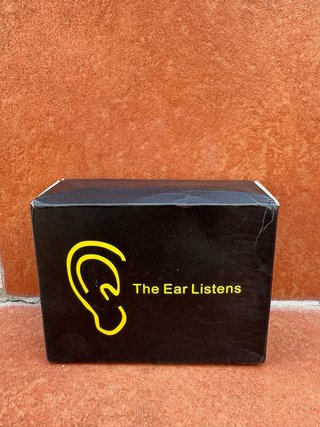The Ear Listens Caja Negra