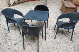 Conjunto mesas y sillas exterior
