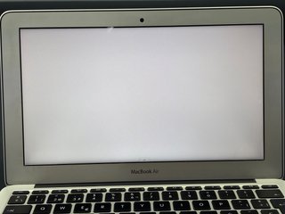 MacBook Air 11” 2015, i5/4GB/128GB Plata