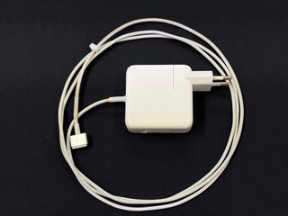 MacBook Air 11” 2015, i5/4GB/128GB Plata