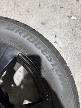 Llanta 225/50/17 Bridgestone RFT