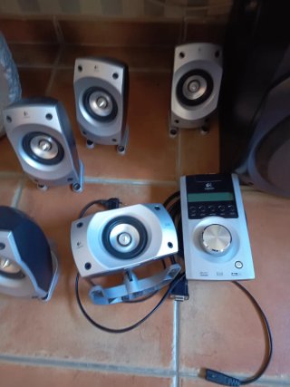 Altavoces Logitech THX 2.1 Plata