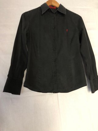 Camisa Carolina Herrera Negra y Roja