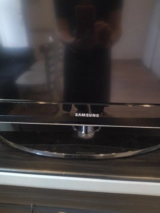 Samsung TV 40 LE40A558P3F con peana y mando