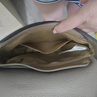 Borsa tracolla beige con tracolla decorata