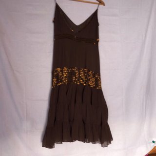 Vestido Purificación García marrón y dorado
