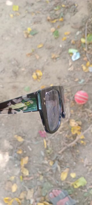 Gafas de sol negras y multicolor