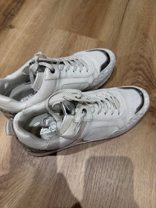 Zapatillas Michael Kors Plata y Blanco