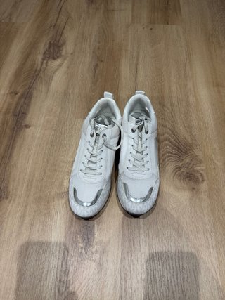 Zapatillas Michael Kors Plata y Blanco
