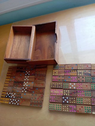 Juego de mesa de madera