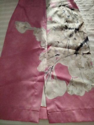 Falda rosa midi sin usar